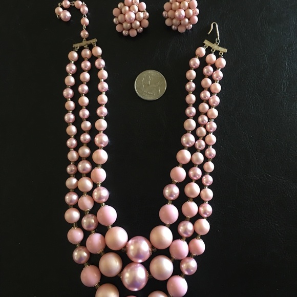 1950s beautiful pink necklace & earrings - Picture 1 of 2